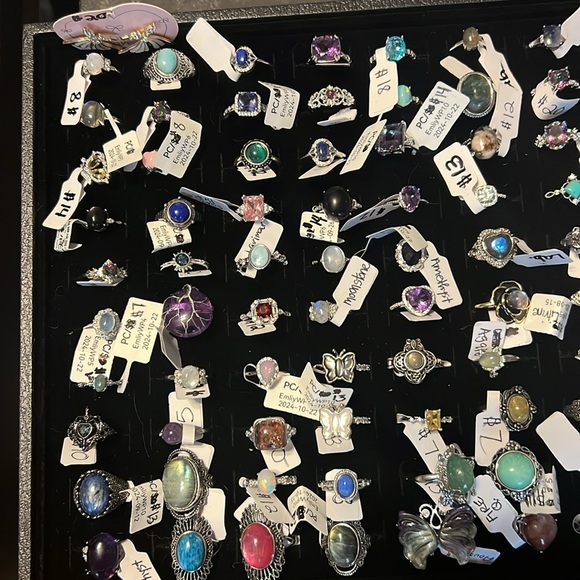 Rings Rings and more Rings - PRICES VARY AND ARE EACH PRICED SEPARATELY - Picture 2 of 4